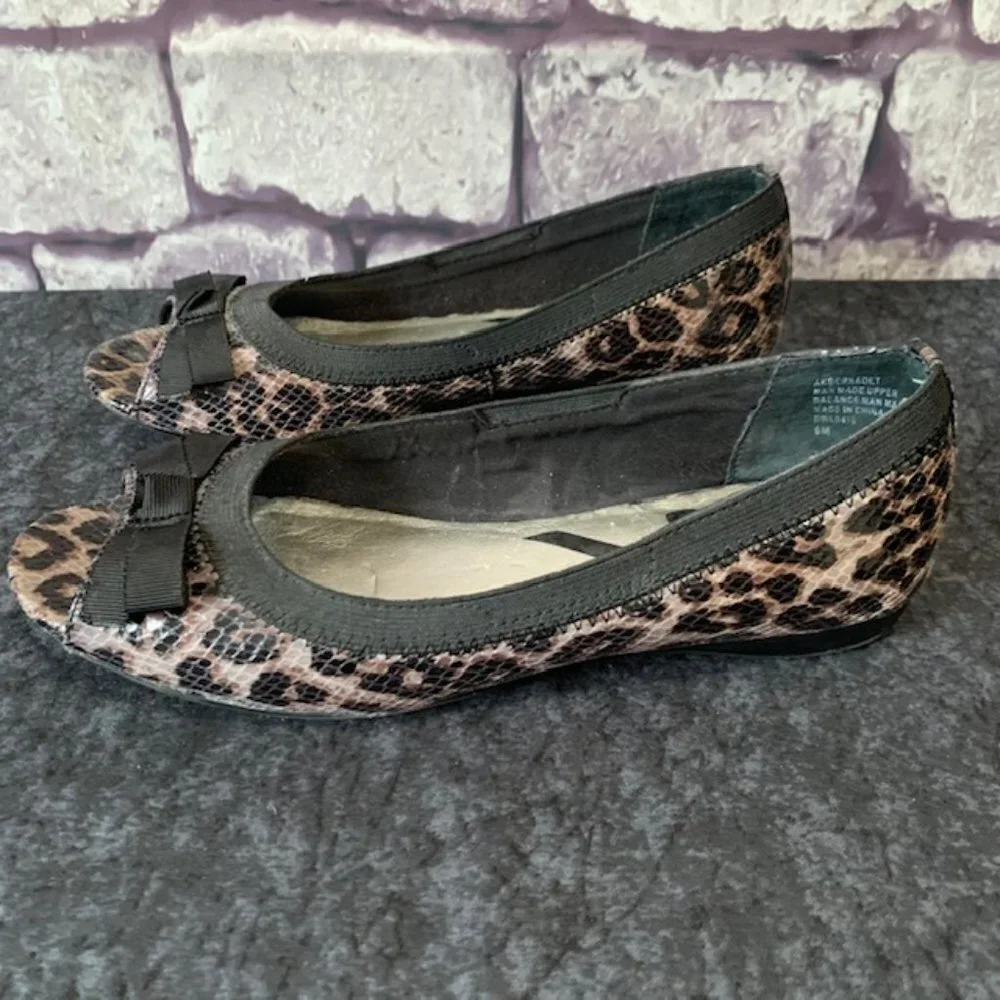 Anne Klein Animal Print Flats Size 6